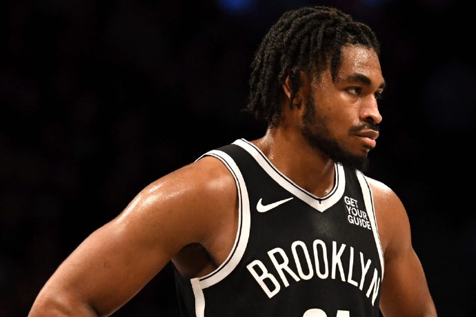 篮网向托马斯提供2年2820万续约合同：未来充满变数